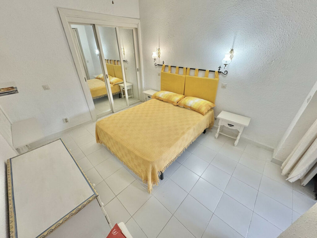 Detached Villa Calahonda Málaga - image 16