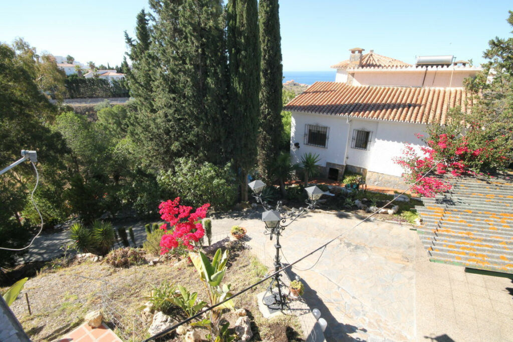 Detached Villa Rincón de la Victoria Málaga - image 16