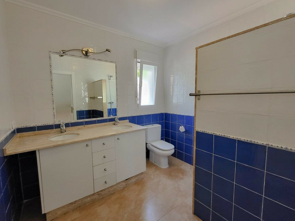 Detached Villa Moraira Alicante - image 16
