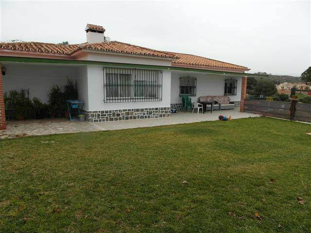 Detached Villa Benajarafe Málaga - image 16