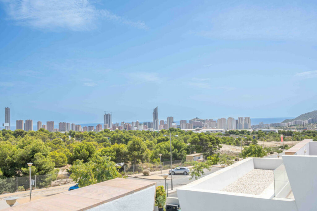 Detached Villa Finestrat Alicante - image 17
