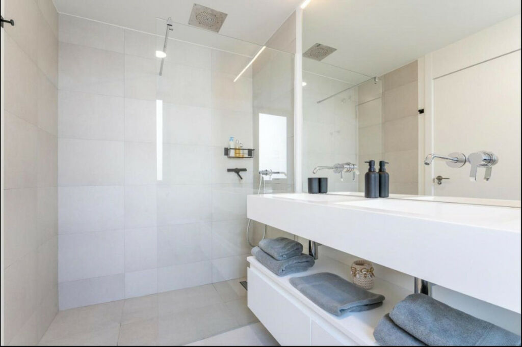 Middle Floor Apartment Calanova Golf Málaga - image 16