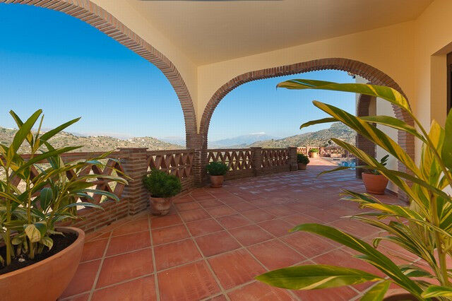 Detached Villa Comares Málaga - image 16