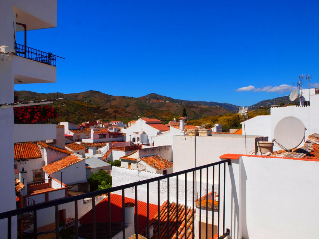 Semi-Detached House Benamargosa Málaga - image 16