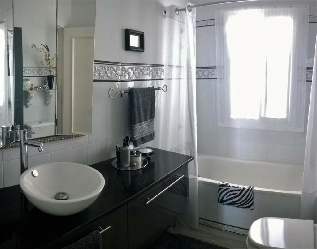 Detached Villa Benajarafe Málaga - image 16