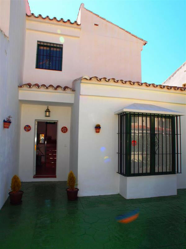 Detached Villa Puente don Manuel Málaga - image 16
