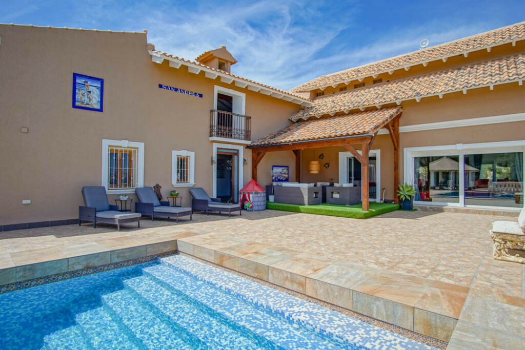Detached Villa La Nucia Alicante - image 16