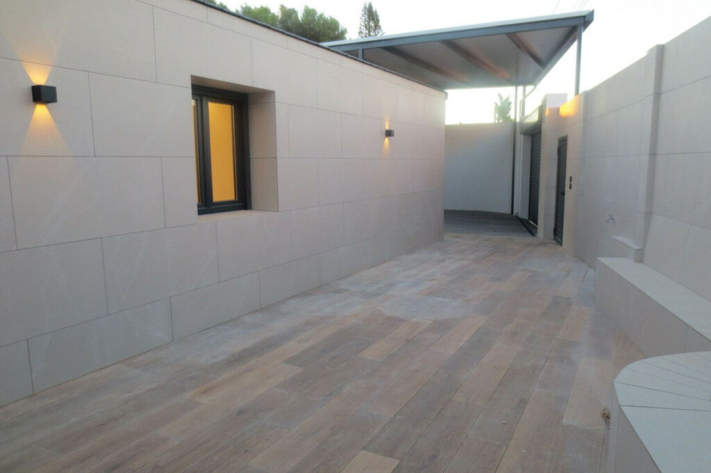 Detached Villa El Coto Málaga - image 16