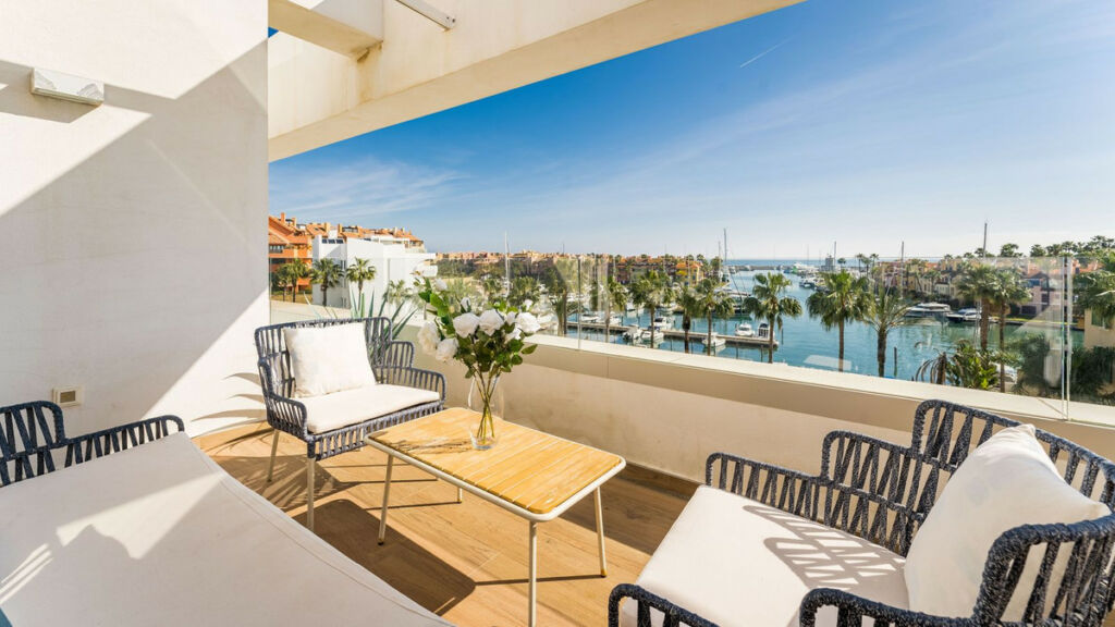 Penthouse Sotogrande Cádiz - image 18