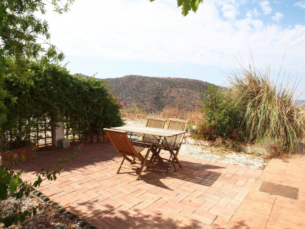 Detached Villa Canillas de Aceituno Málaga - image 16