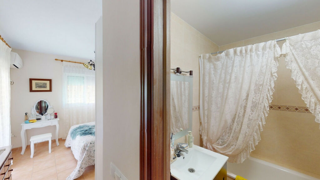 Semi-Detached House Almayate Málaga - image 16