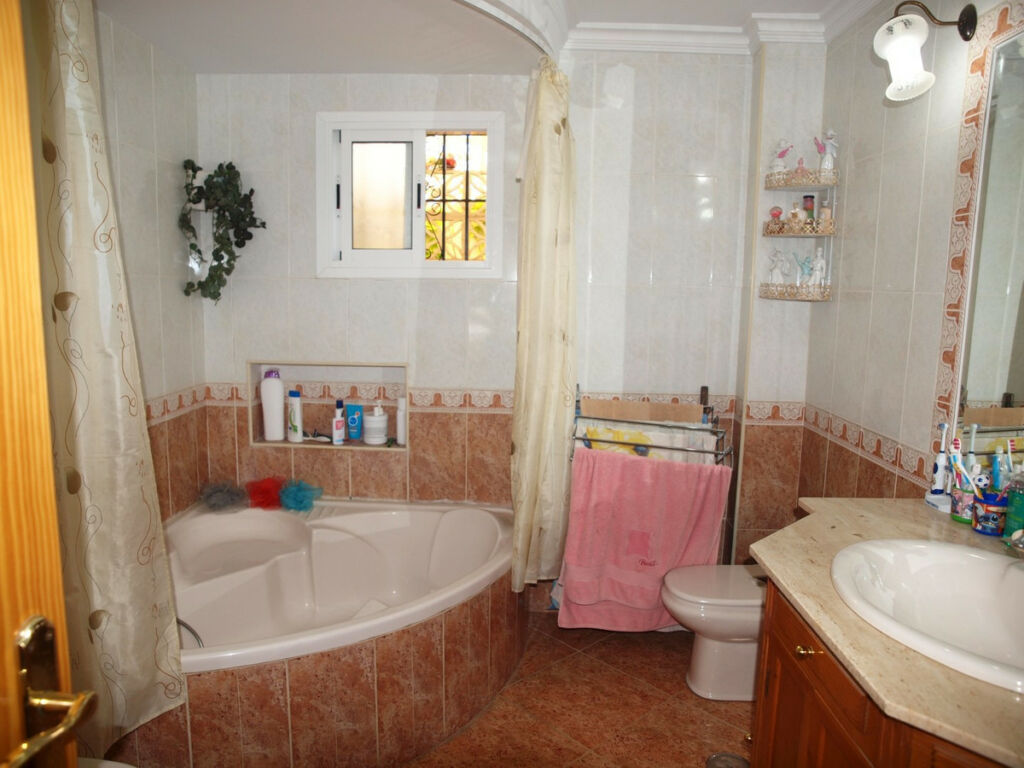 Middle Floor Apartment Algarrobo Málaga - image 16