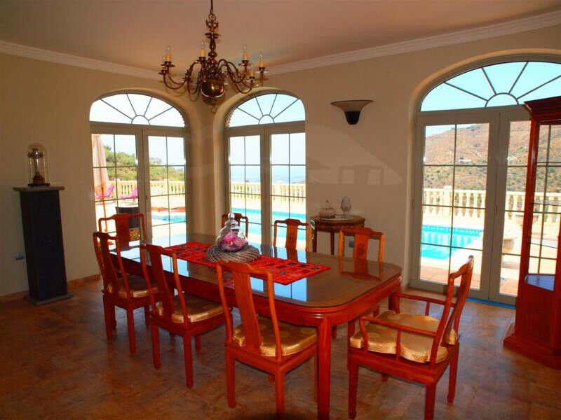 Detached Villa Arenas Málaga - image 16