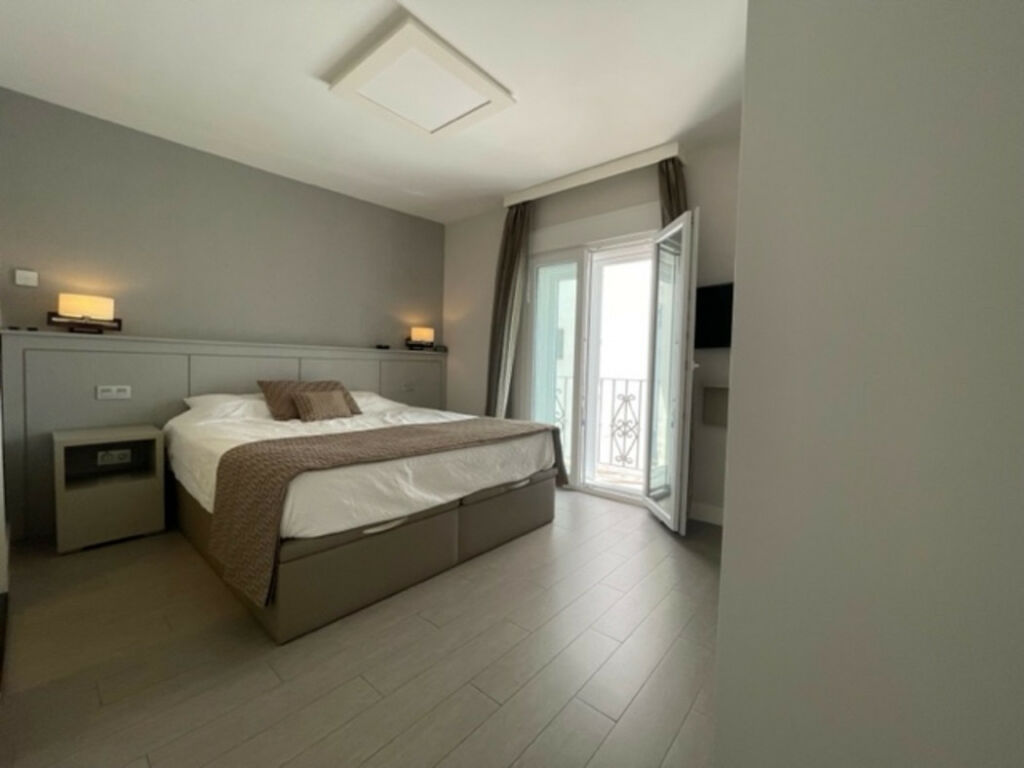 Middle Floor Apartment Puerto Banús Málaga - image 16