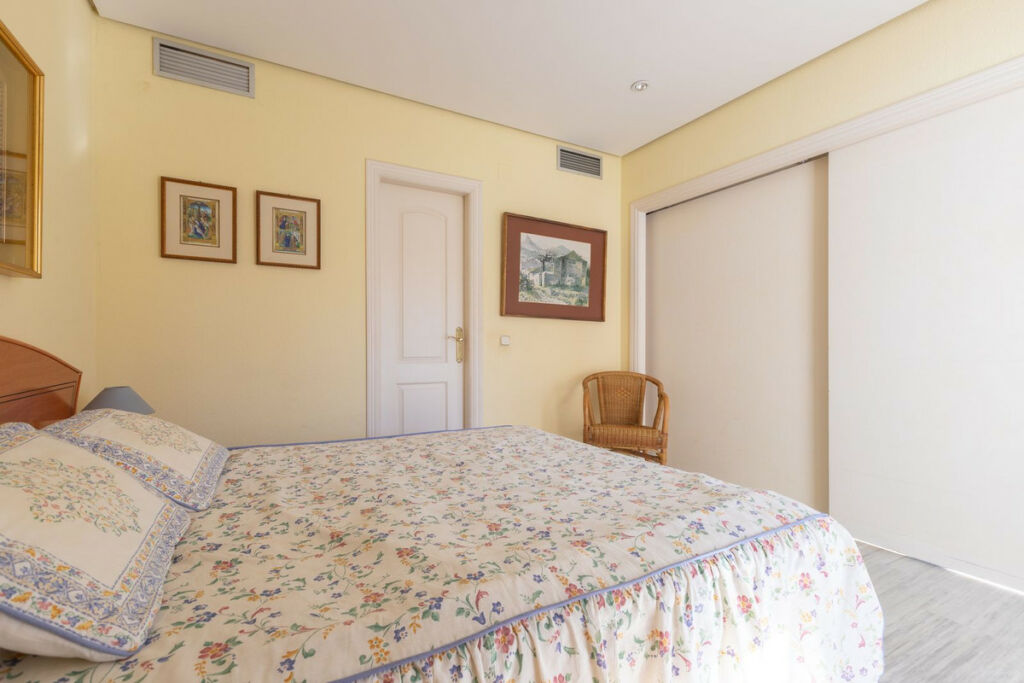 Middle Floor Apartment Elviria Málaga - image 16