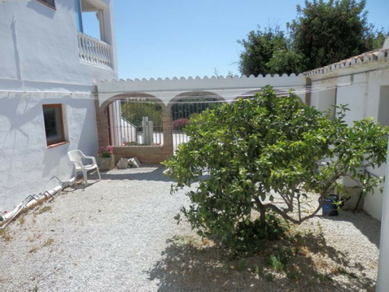 Detached Villa Almayate Málaga - image 16