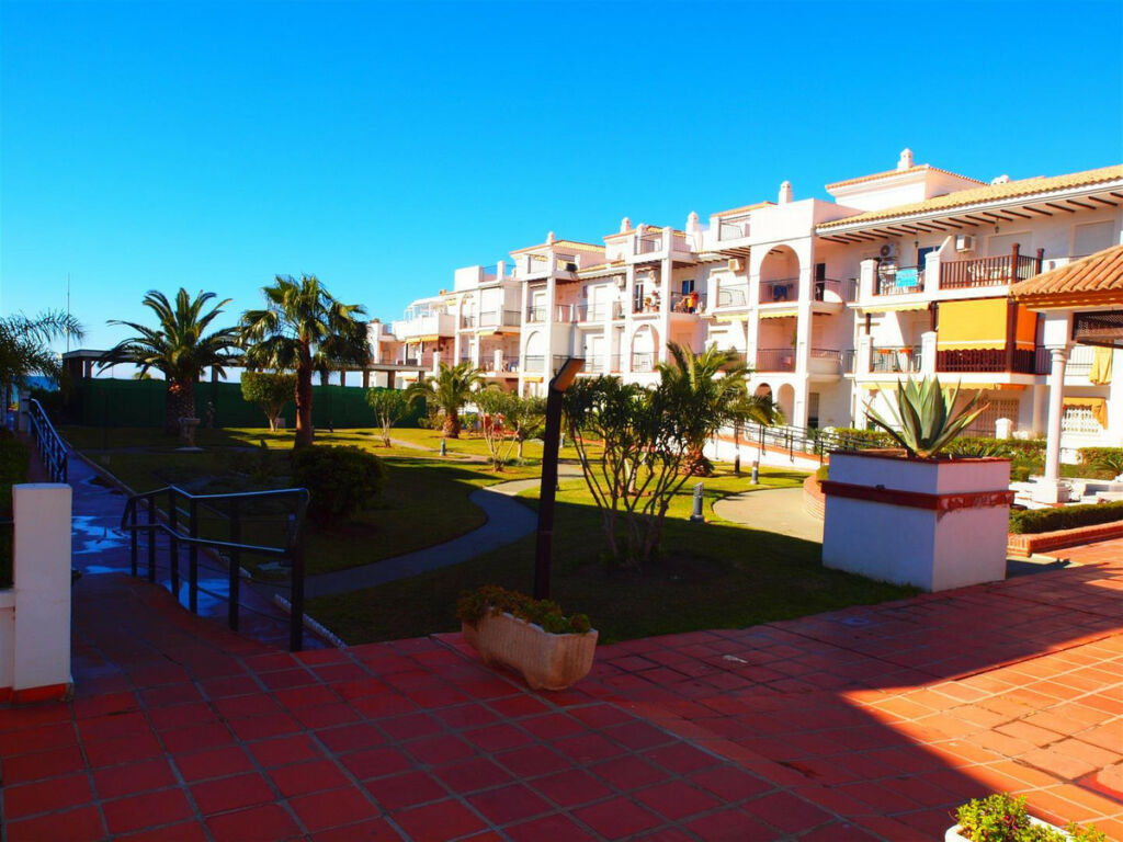 Ground Floor Apartment Torrox Málaga - image 16