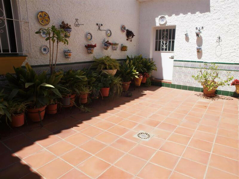 Detached Villa Benajarafe Málaga - image 16