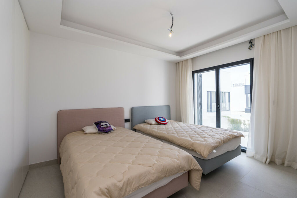 Semi-Detached House Estepona Málaga - image 17