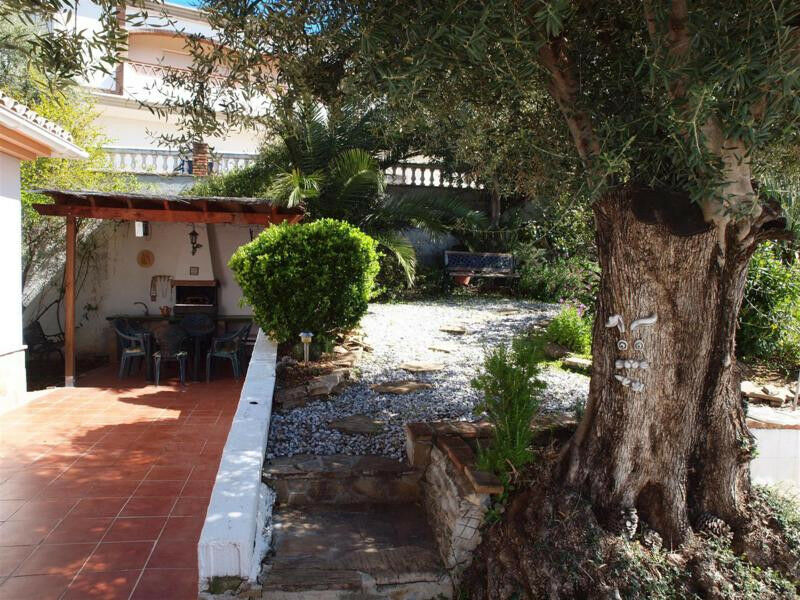 Detached Villa Alcaucín Málaga - image 17