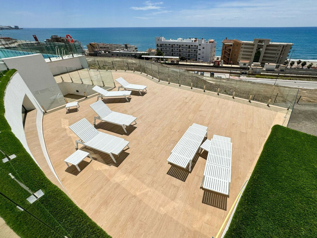 Middle Floor Apartment Fuengirola Málaga - image 18