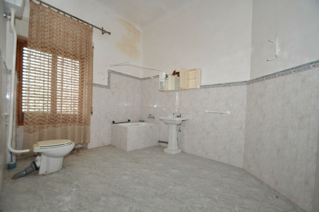 Townhouse Pinoso Alicante - image 17