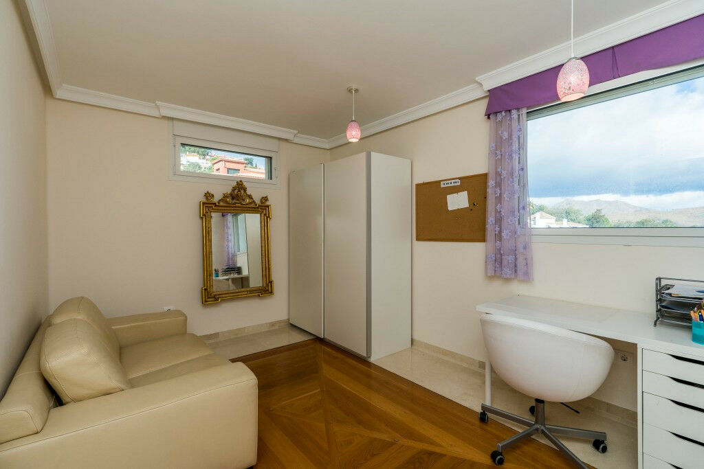 Detached Villa La Mairena Málaga - image 17