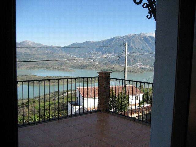 Detached Villa Viñuela Málaga - image 17