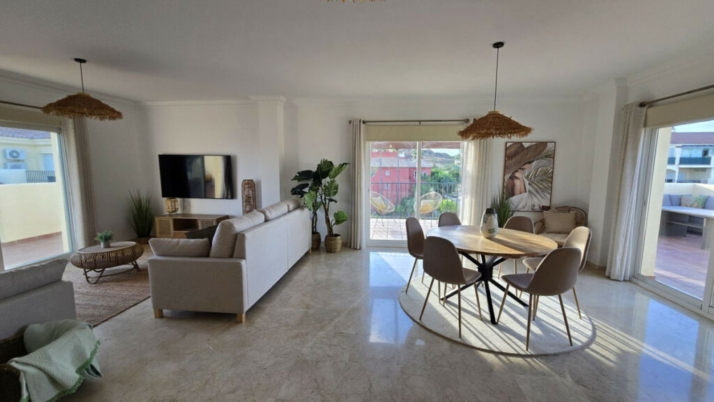 Penthouse La Cala Hills Málaga - image 3