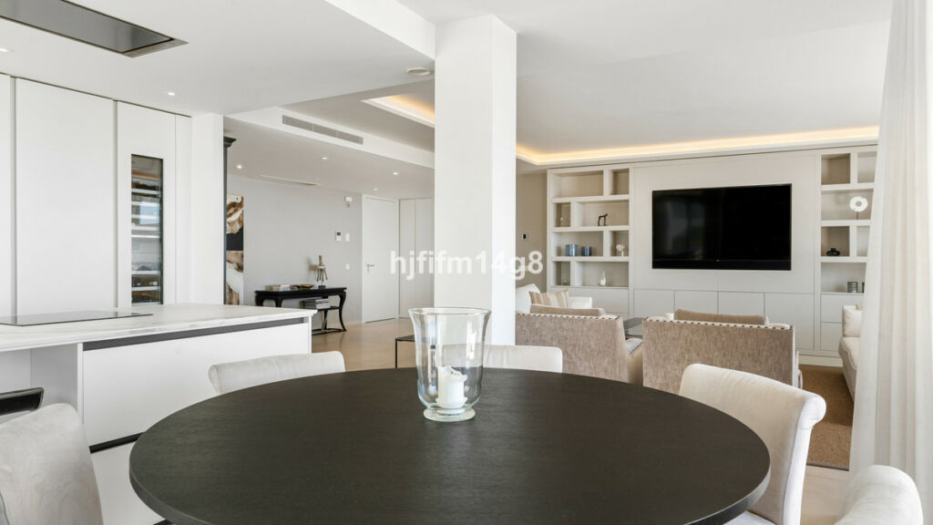 Middle Floor Apartment Nueva Andalucía Málaga - image 17