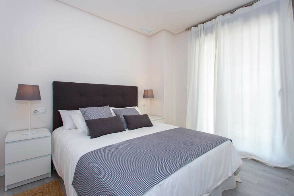 Middle Floor Apartment Villamartin Alicante - image 17