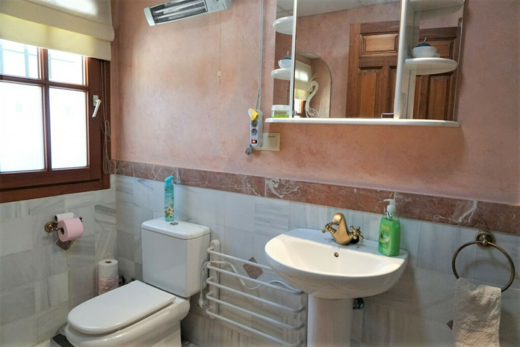 Detached Villa Alcaucín Málaga - image 17