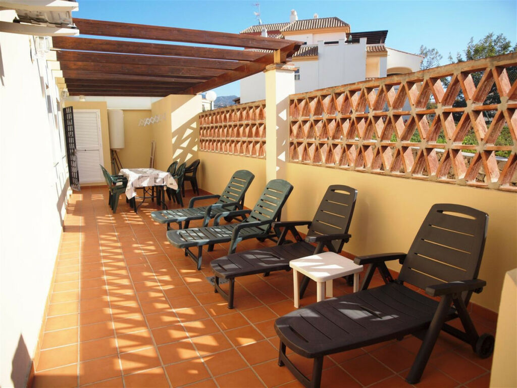 Middle Floor Apartment Caleta de Vélez Málaga - image 17