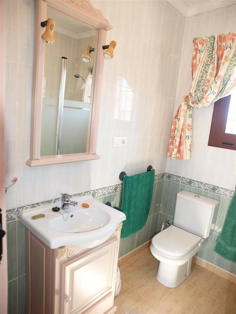 Detached Villa Viñuela Málaga - image 17