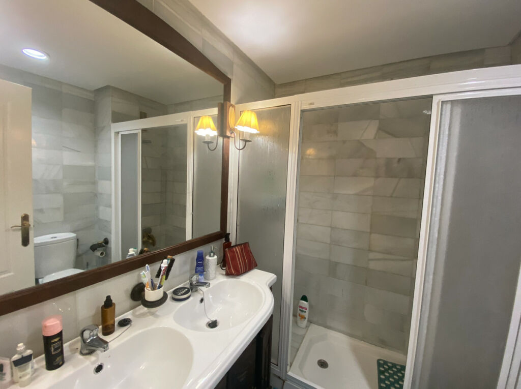 Middle Floor Apartment Puerto Banús Málaga - image 17