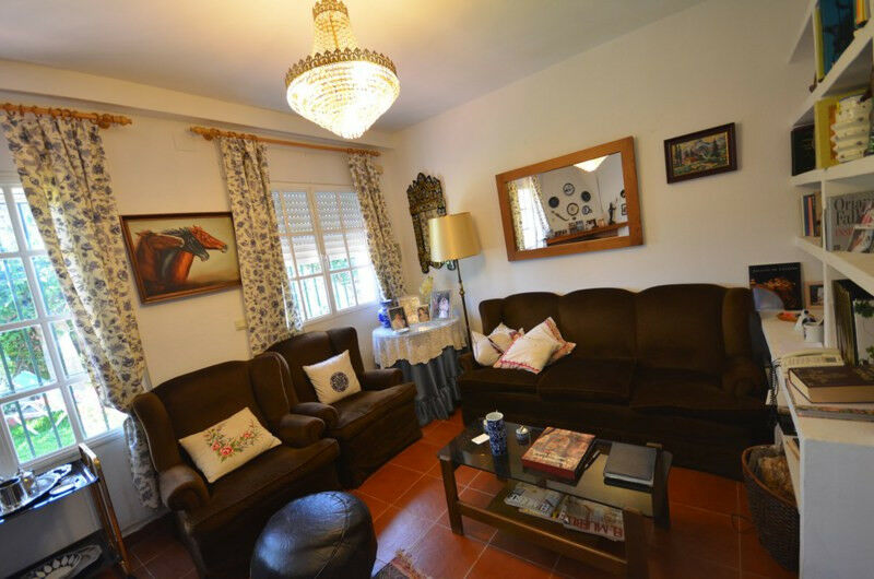 Detached Villa Macharaviaya Málaga - image 17