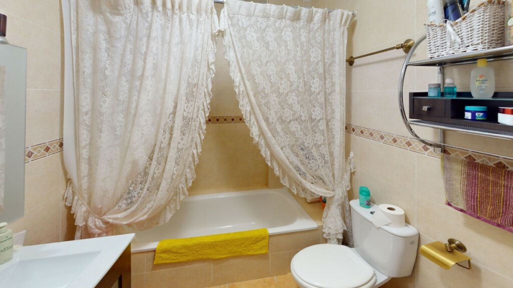 Semi-Detached House Almayate Málaga - image 17