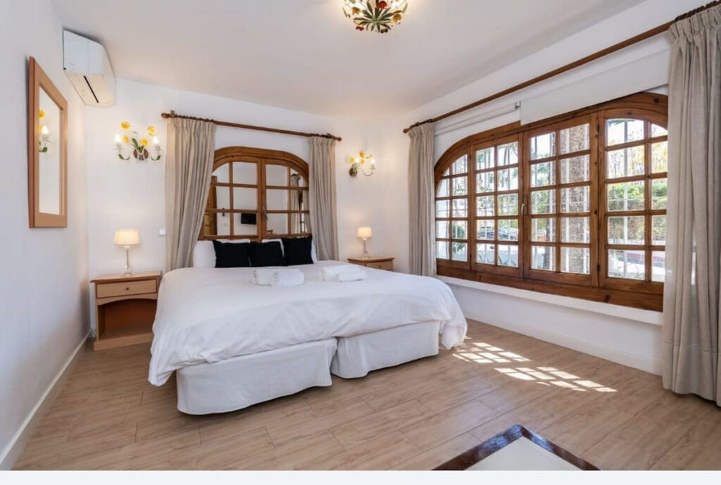 Detached Villa Marbella Málaga - image 17