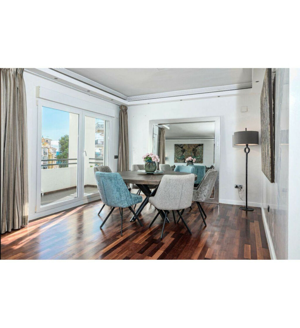 Middle Floor Apartment Puerto Banús Málaga - image 23
