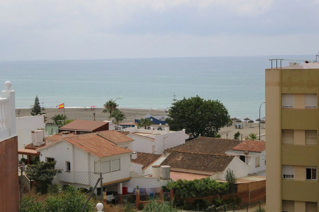 Detached Villa Benajarafe Málaga - image 18