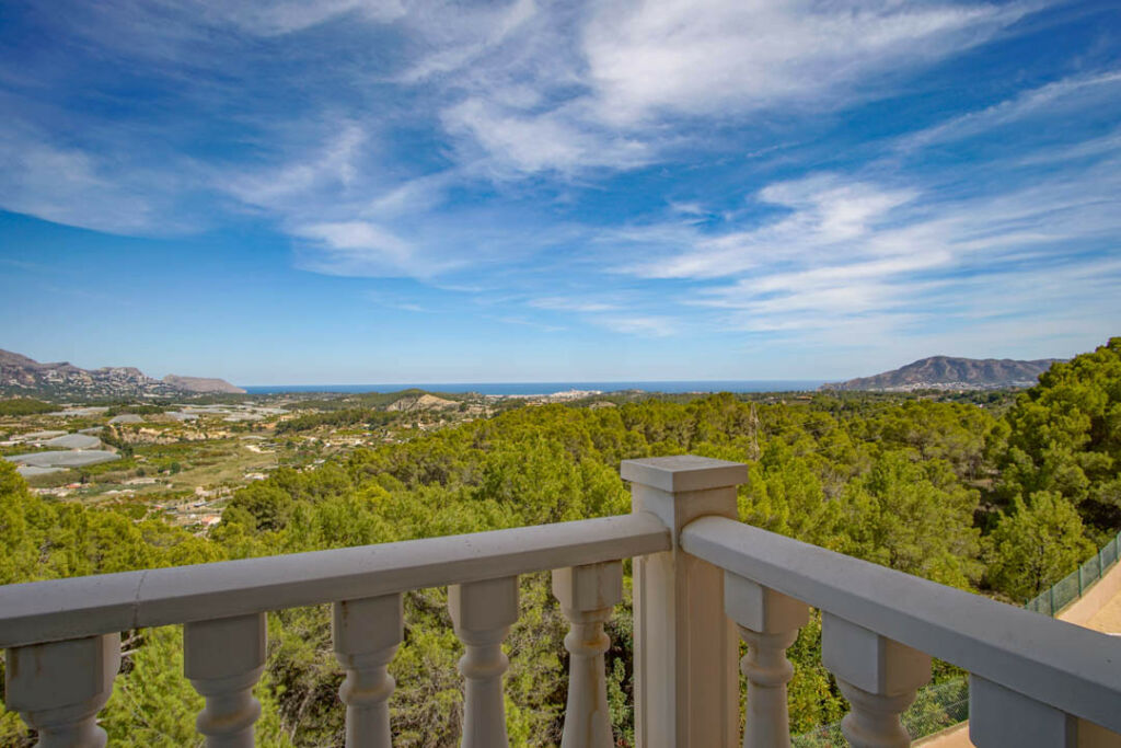 Detached Villa La Nucia Alicante - image 18