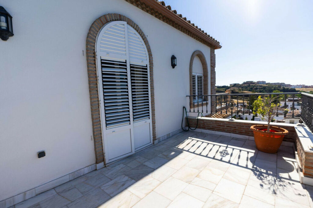Detached Villa Mijas Málaga - image 18