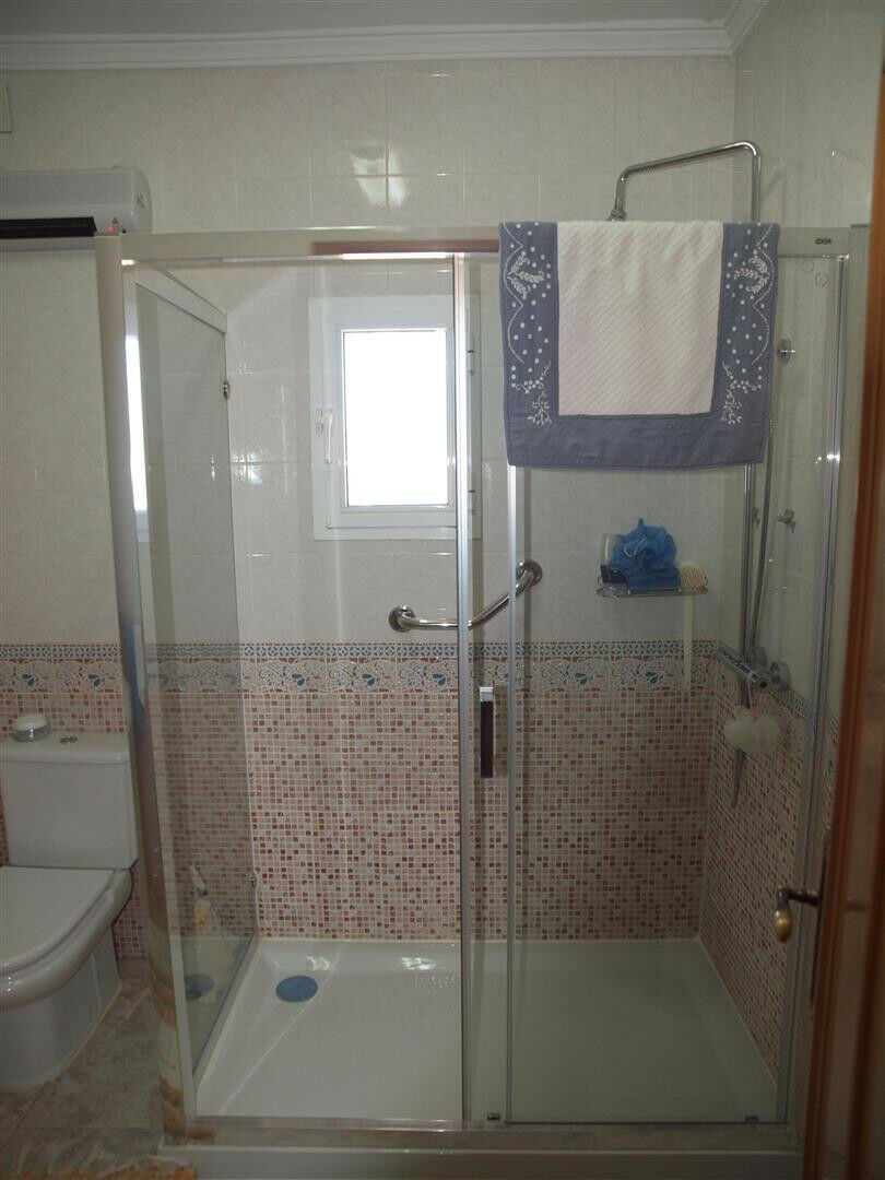 Detached Villa Viñuela Málaga - image 18