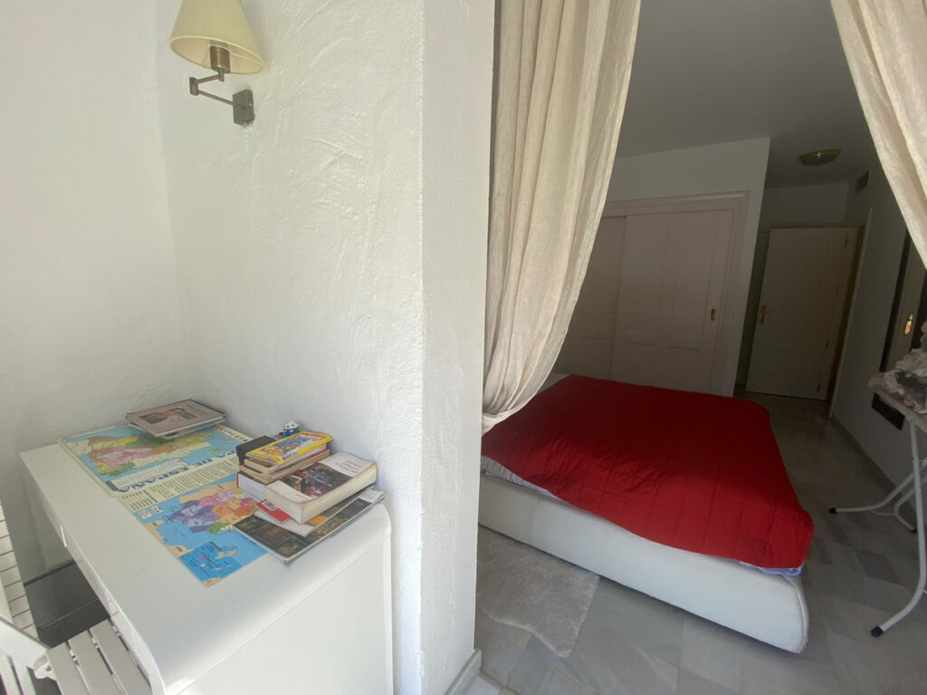 Middle Floor Apartment Puerto Banús Málaga - image 18
