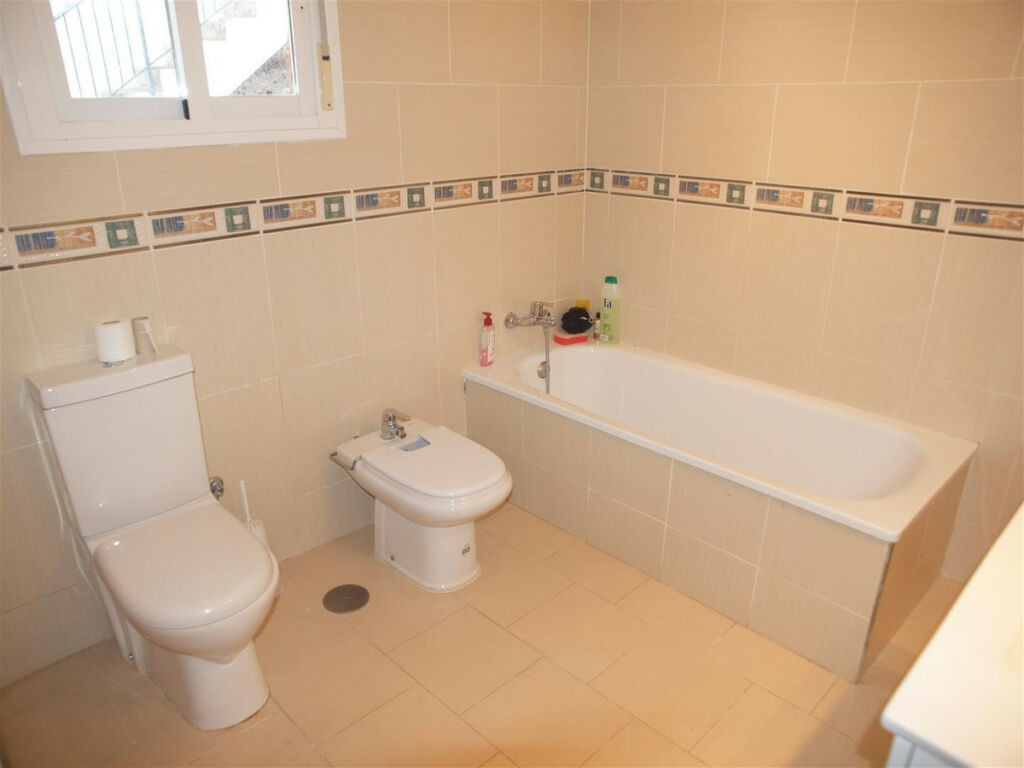 Townhouse Cajiz Málaga - image 18