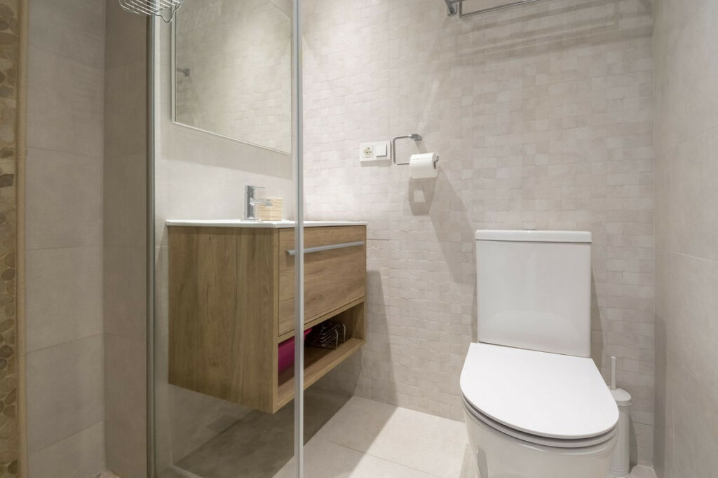 Ground Floor Apartment The Golden Mile Málaga - image 18