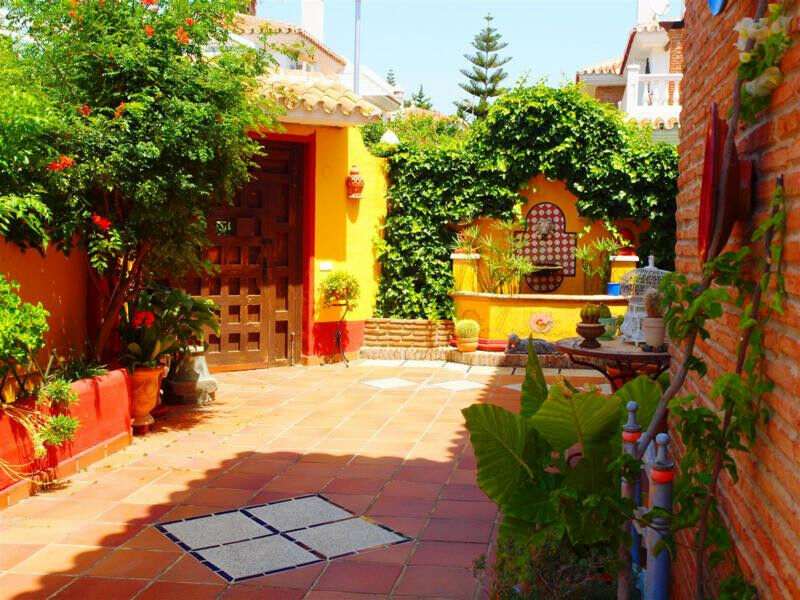 Detached Villa Benajarafe Málaga - image 19