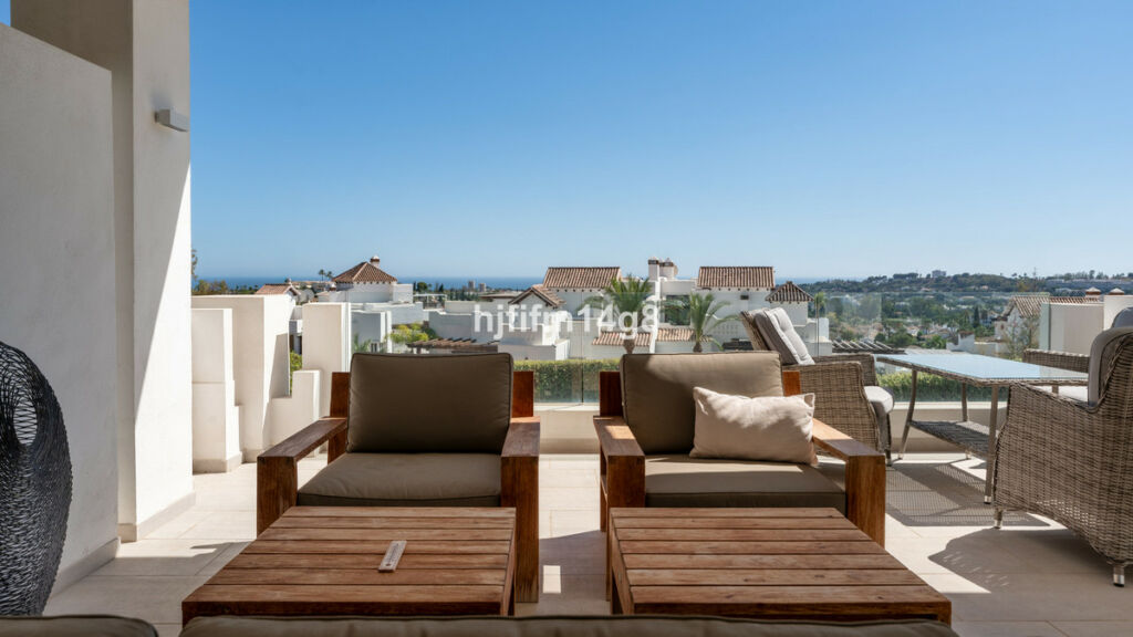 Middle Floor Apartment Nueva Andalucía Málaga - image 19