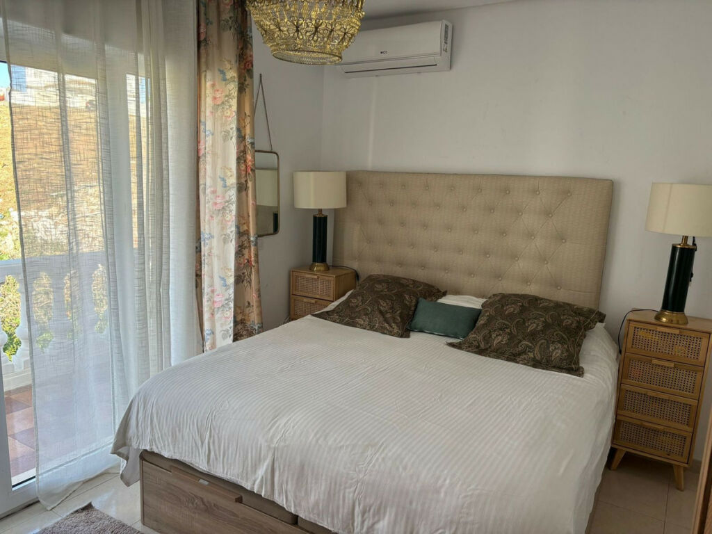 Detached Villa La Línea Cádiz - image 19