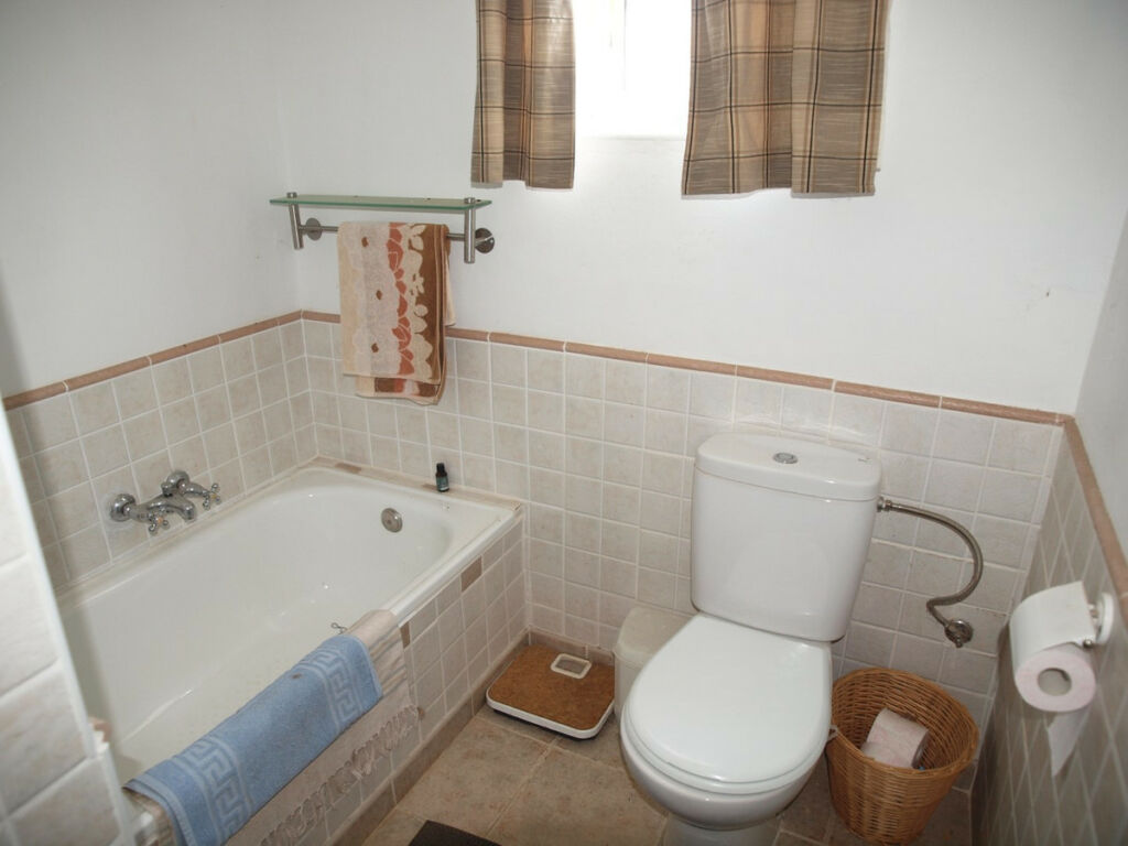 Detached Villa Canillas de Aceituno Málaga - image 19